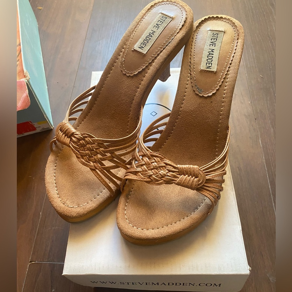 Steve Madden tan beige slide heels size 9